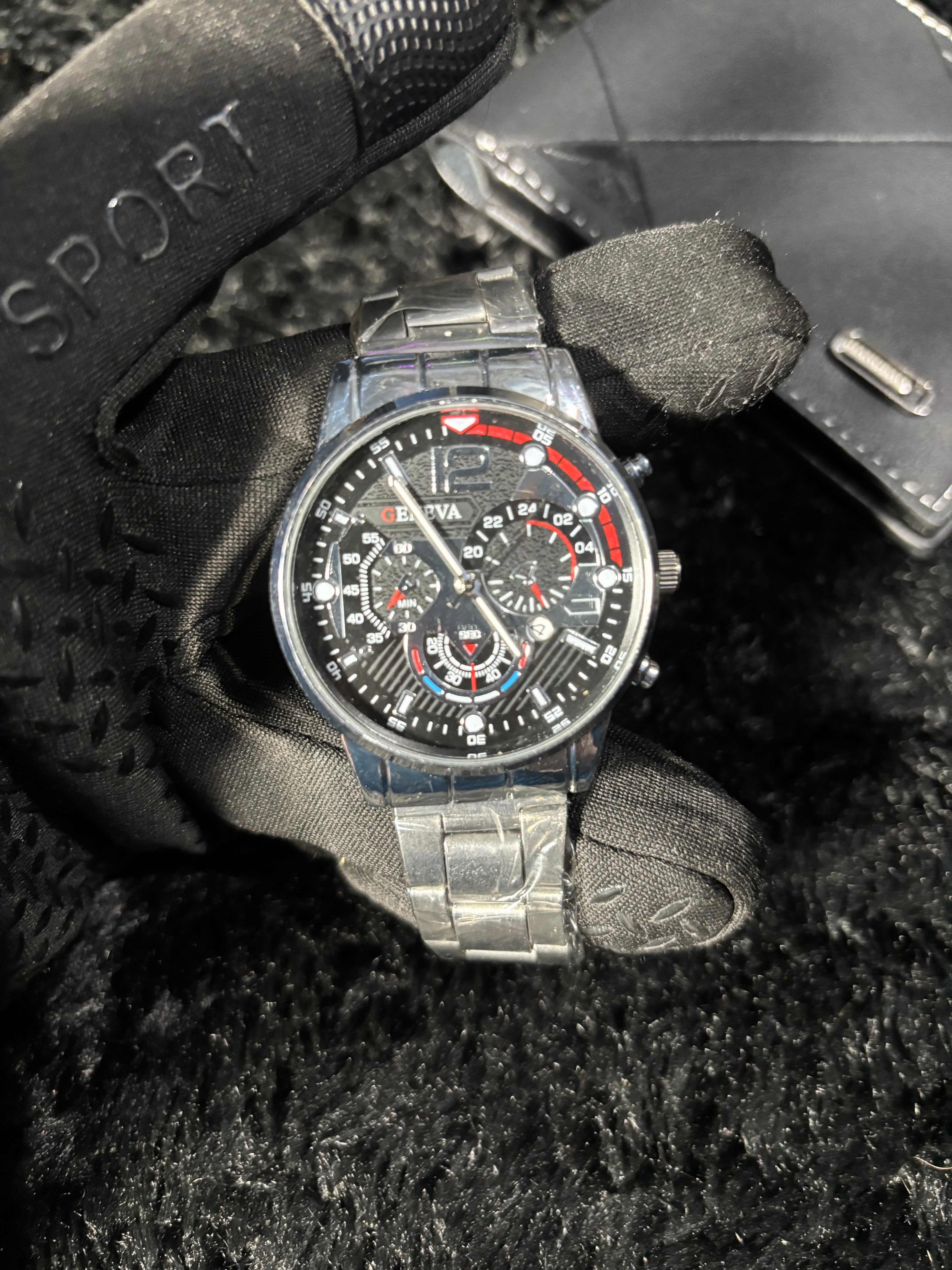 Men’s Gift Set – Silver Watch, Chain Necklace & Black Wallet